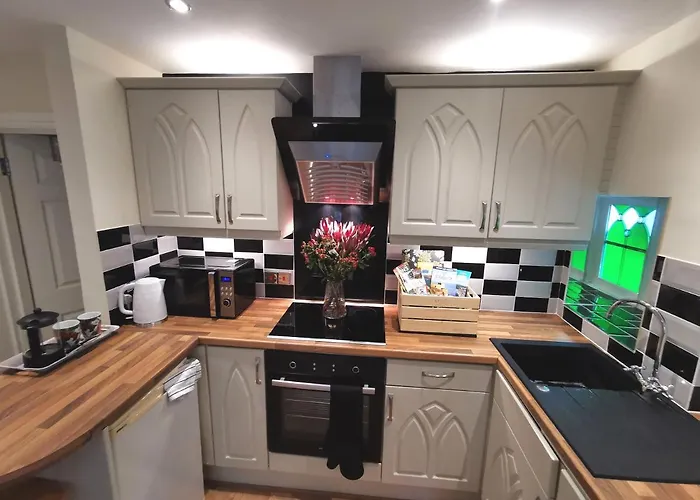 Castle Annexe From 7 Nights